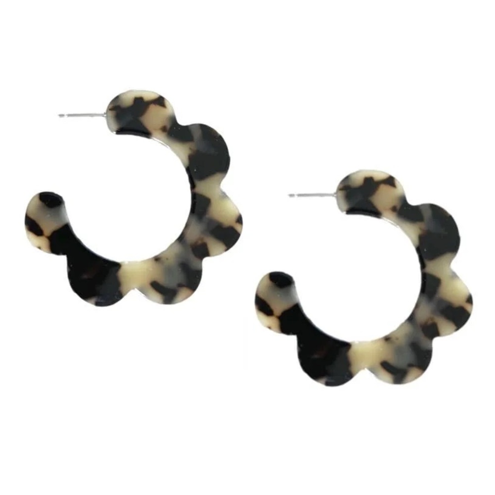 Scalloped Tortoise Shell Earrings